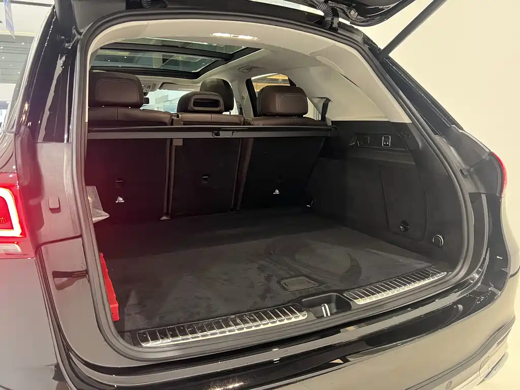 Mercedes-Benz GLE (Import) — миниатюра 9