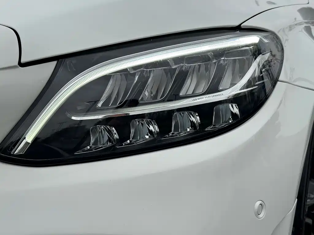 Mercedes-Benz C-Class (Import) — миниатюра 12