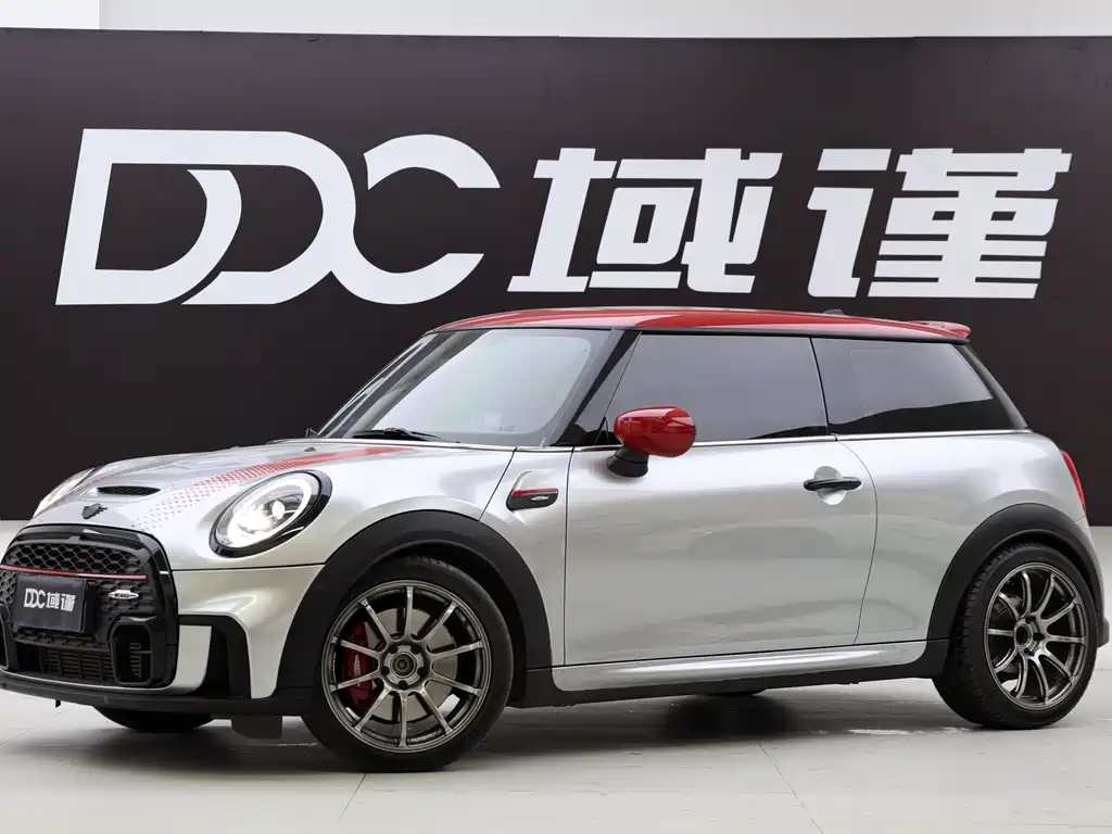 Купить MINI Mini JCW