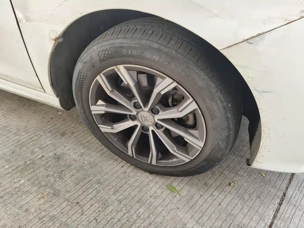 BYD MAX — миниатюра 24