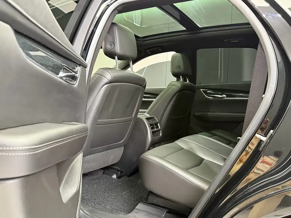 Cadillac XT5 — миниатюра 5