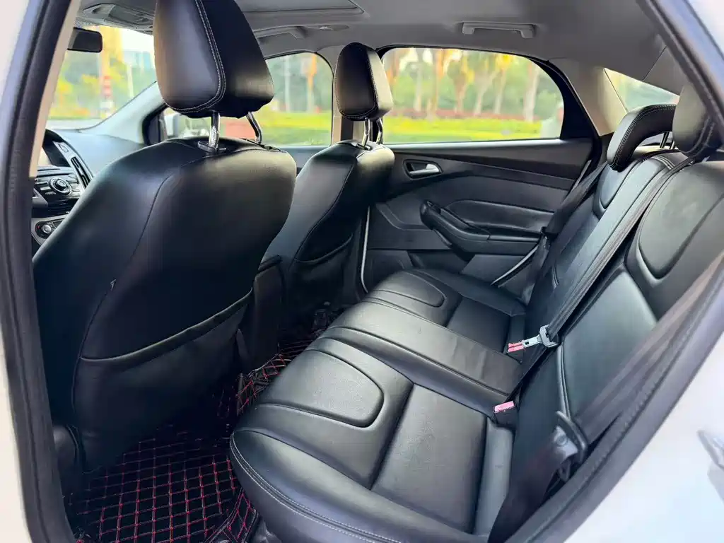 Ford Focus — миниатюра 8