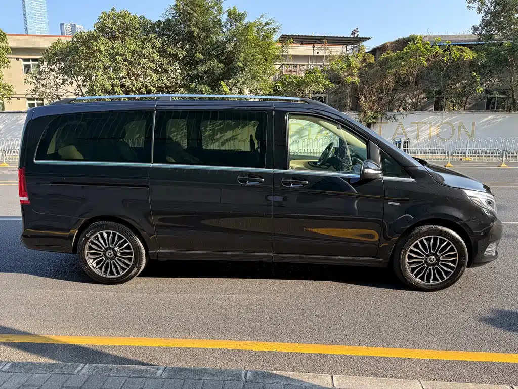 MERCEDES-BENZ V CLASS