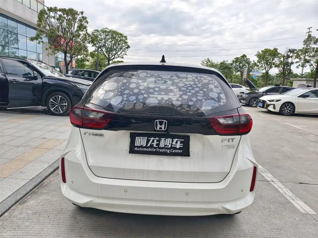 Honda Fit — миниатюра 8
