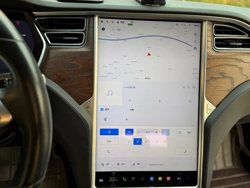 Tesla Model S — миниатюра 24