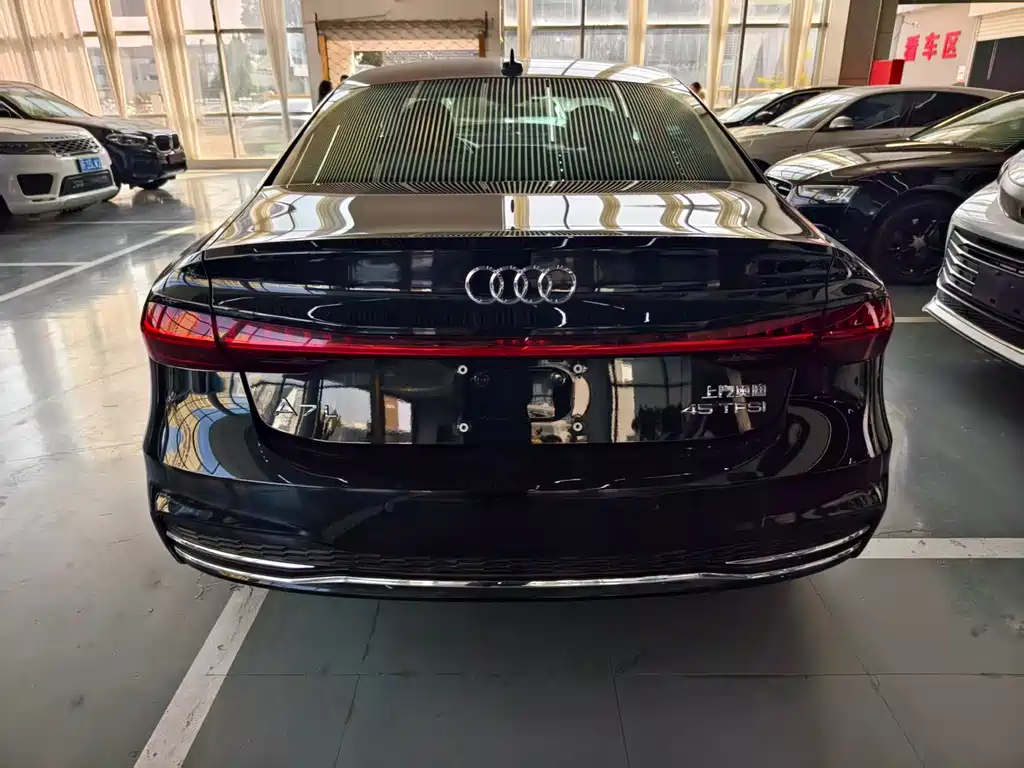 AUDI A7L