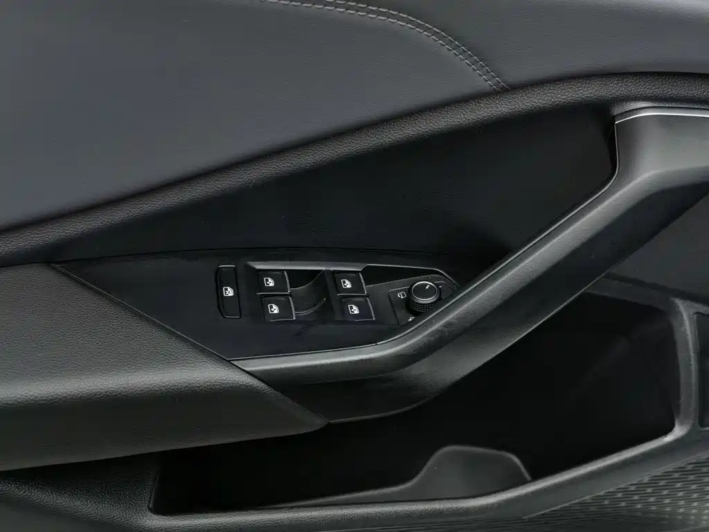 Volkswagen Sagitar 2023 280TSI DSG Plus