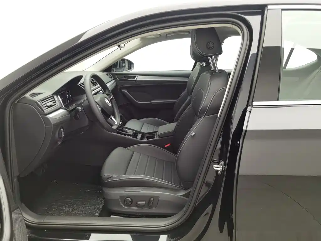 Skoda Superb — миниатюра 10