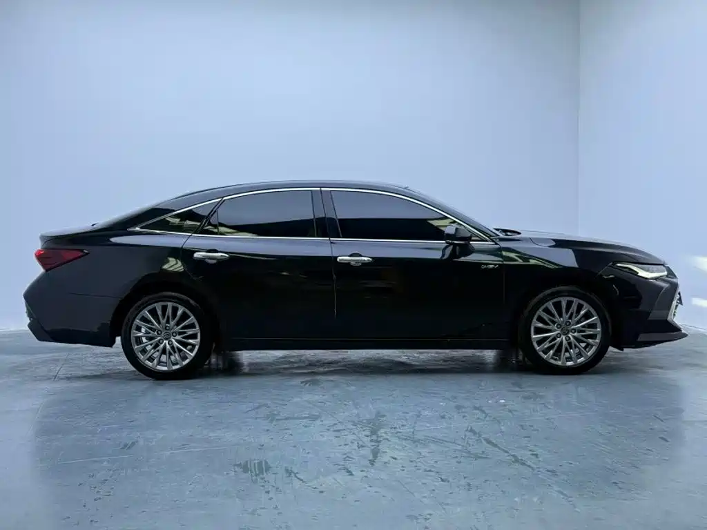 Toyota Avalon — миниатюра 11