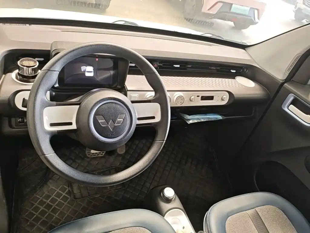 Wuling MINIEV — миниатюра 10