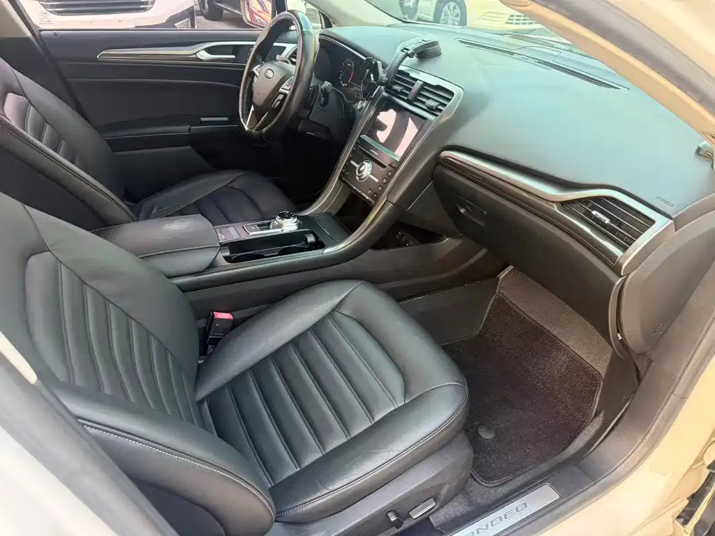 Ford Mondeo — миниатюра 5