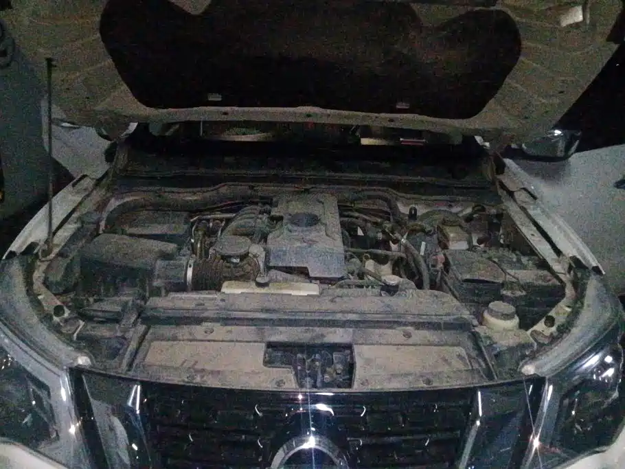 Nissan Terra — миниатюра 10