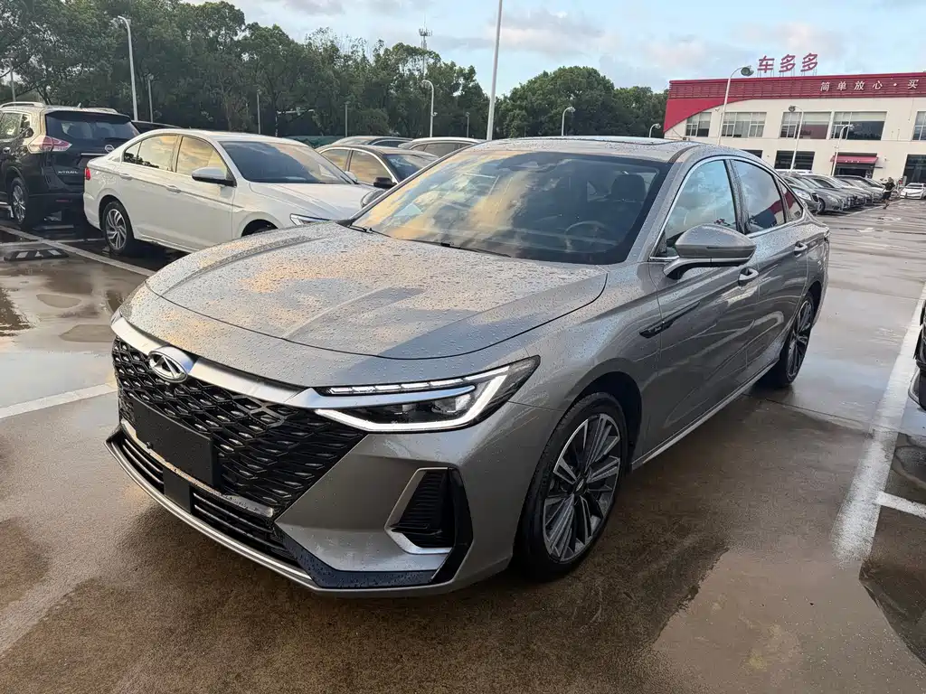 Chery Arrizo 8