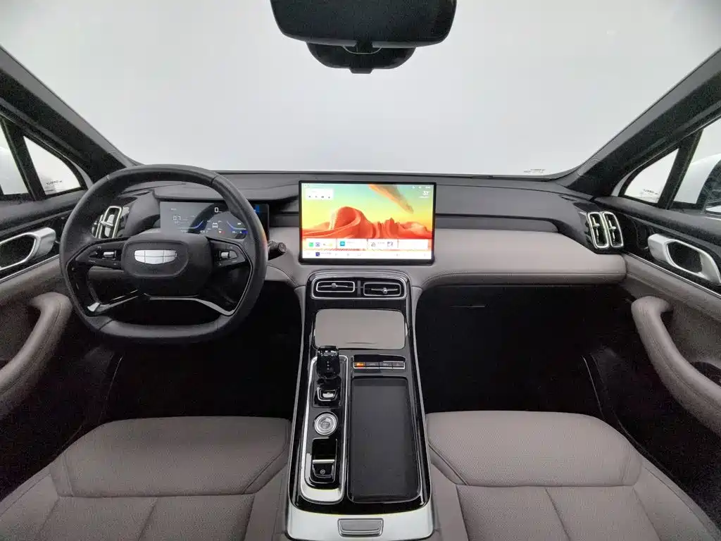 Geely Boyue L — миниатюра 5