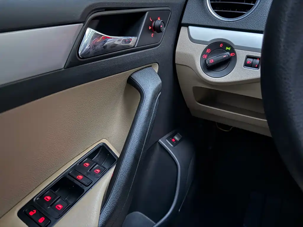 Volkswagen Jetta — миниатюра 12