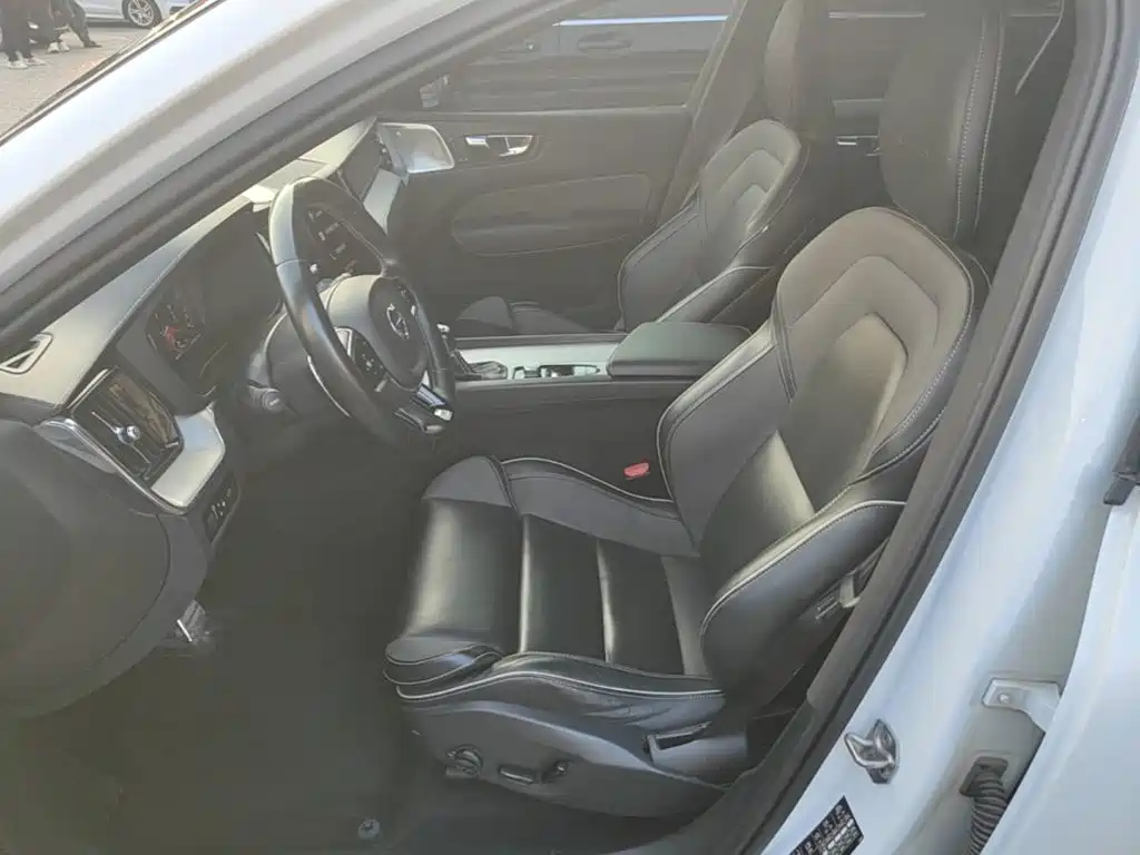 Volvo XC60 — миниатюра 15
