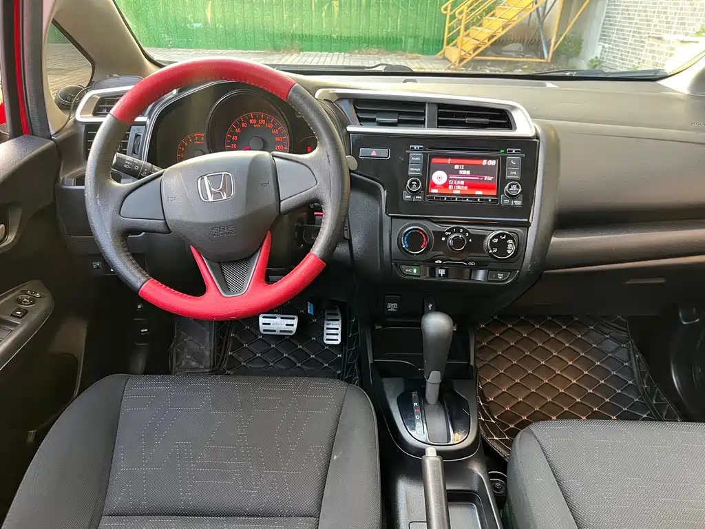 Honda Fit — миниатюра 21