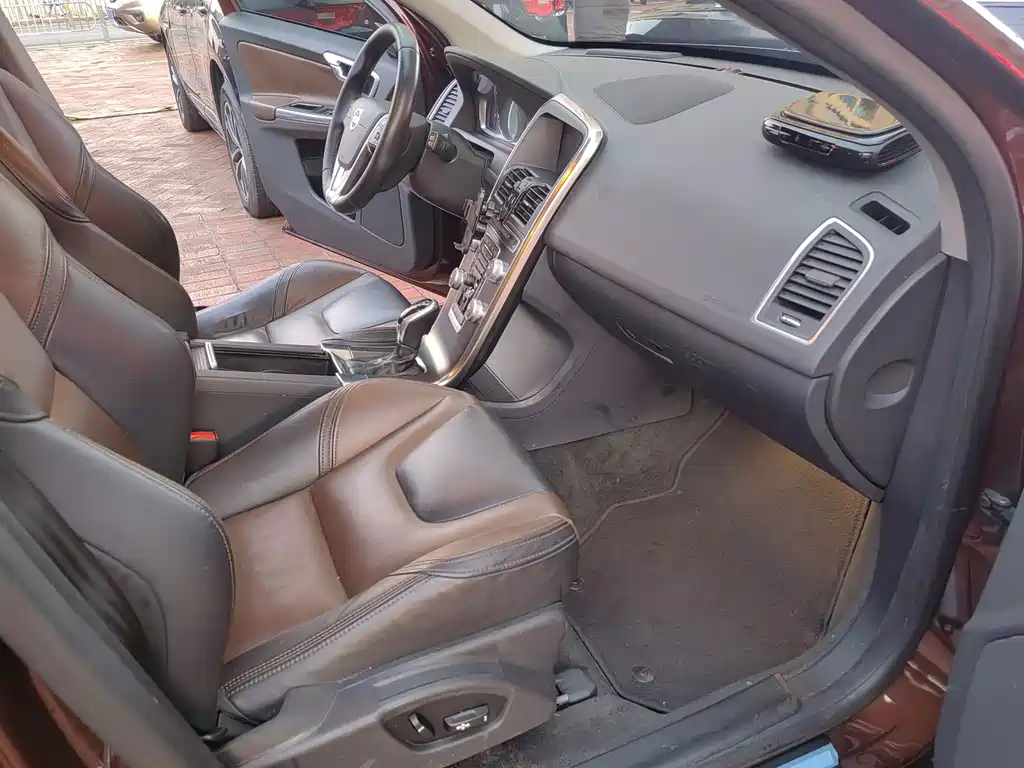 Volvo XC60 — миниатюра 9