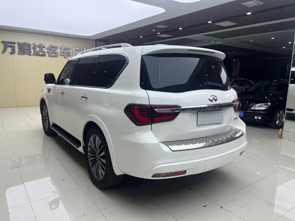 Infiniti QX80 — миниатюра 11