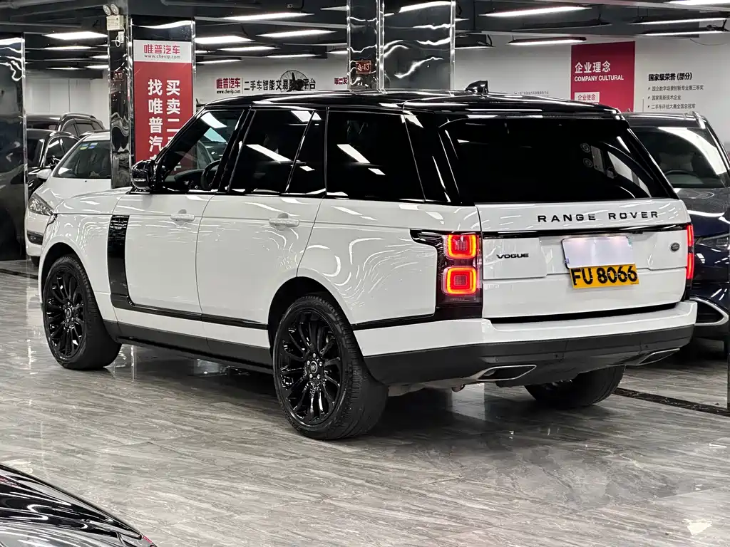 Land Rover Range Rover — миниатюра 5