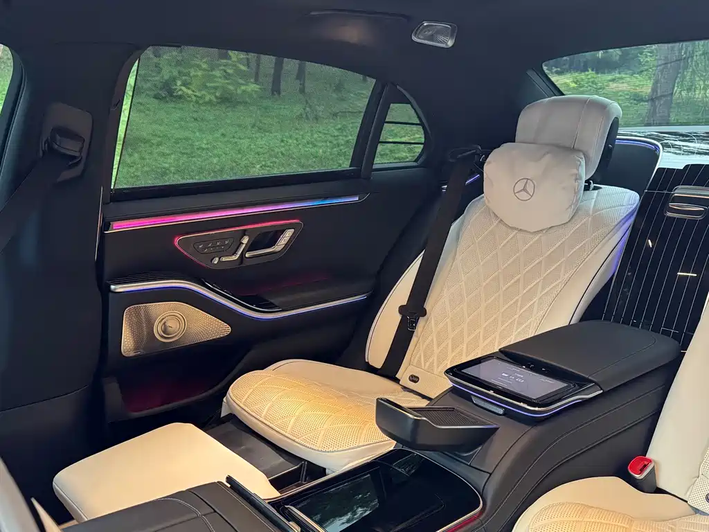 Mercedes-Benz S-Class — миниатюра 11