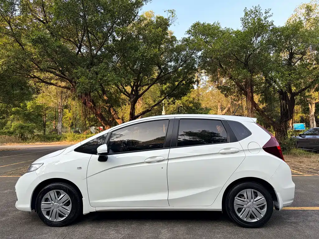 Honda Fit — миниатюра 4