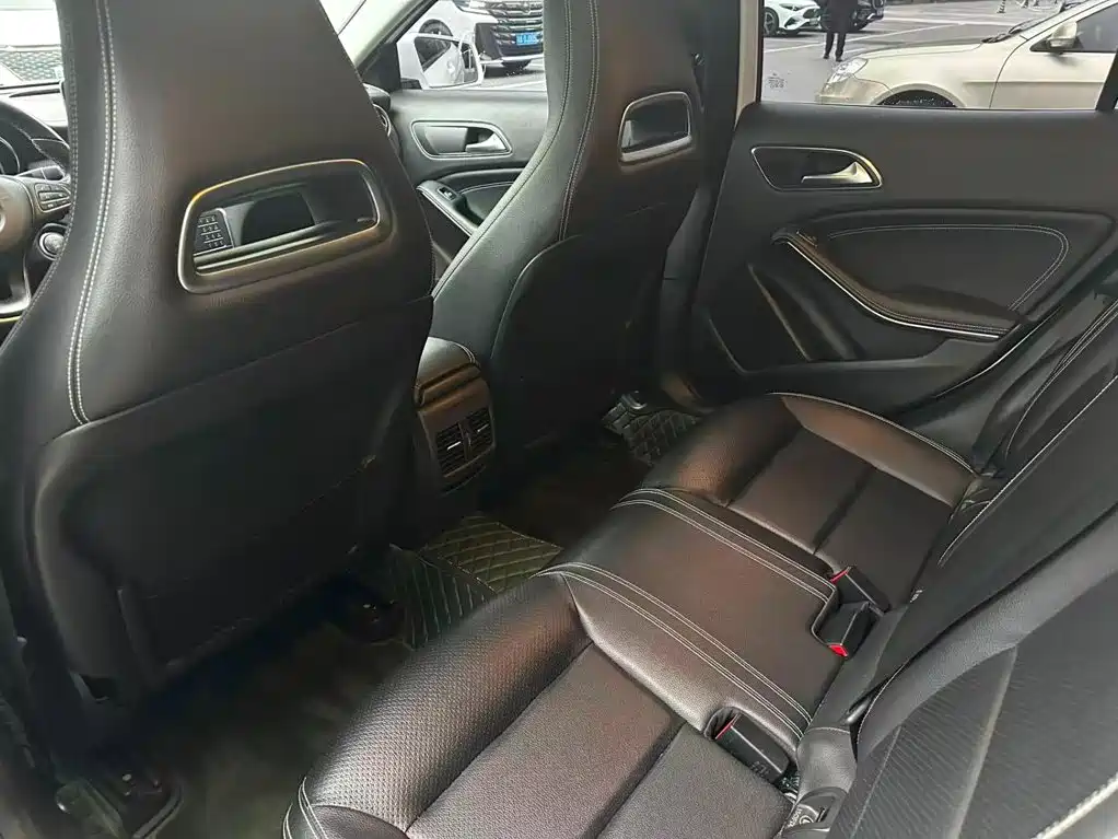 Mercedes-Benz GLA — миниатюра 18