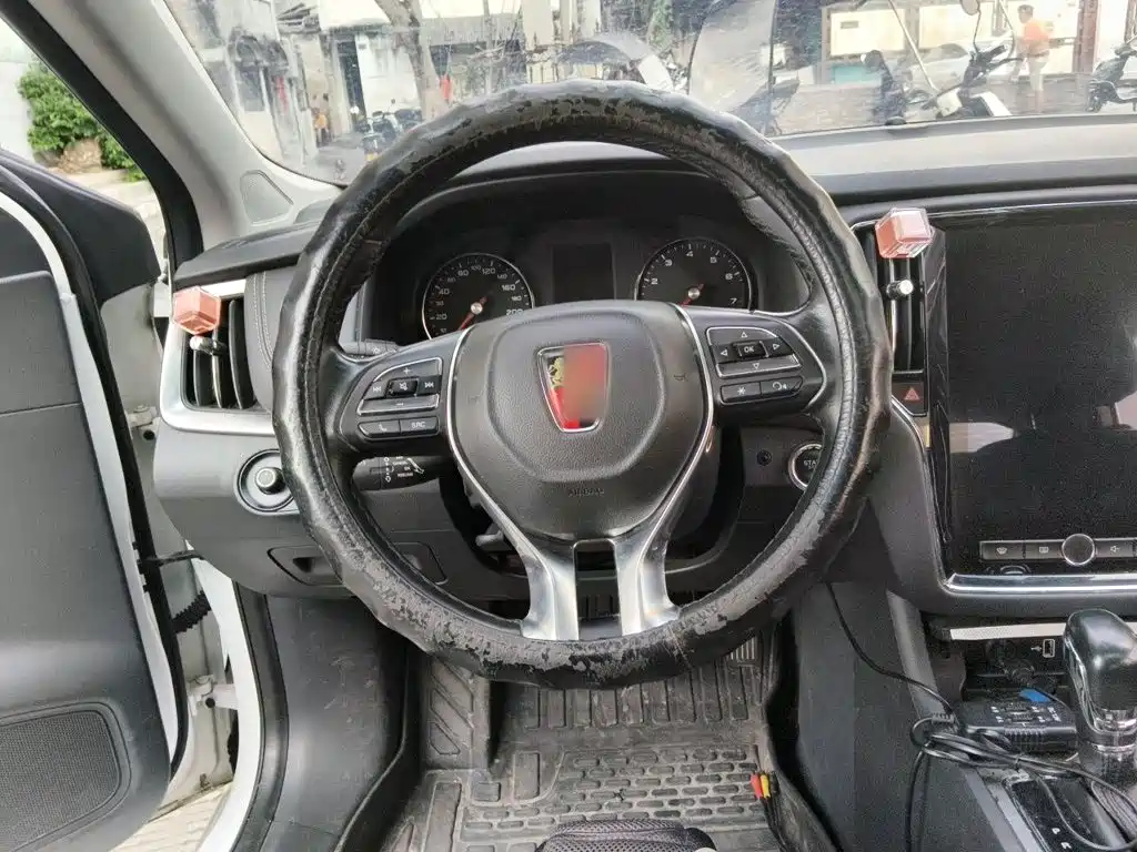 Roewe i6 Classic — миниатюра 11