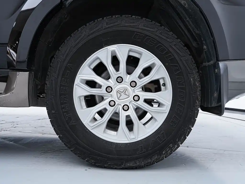 JMC S350 2013 2.4T AT Luxury 5 мест