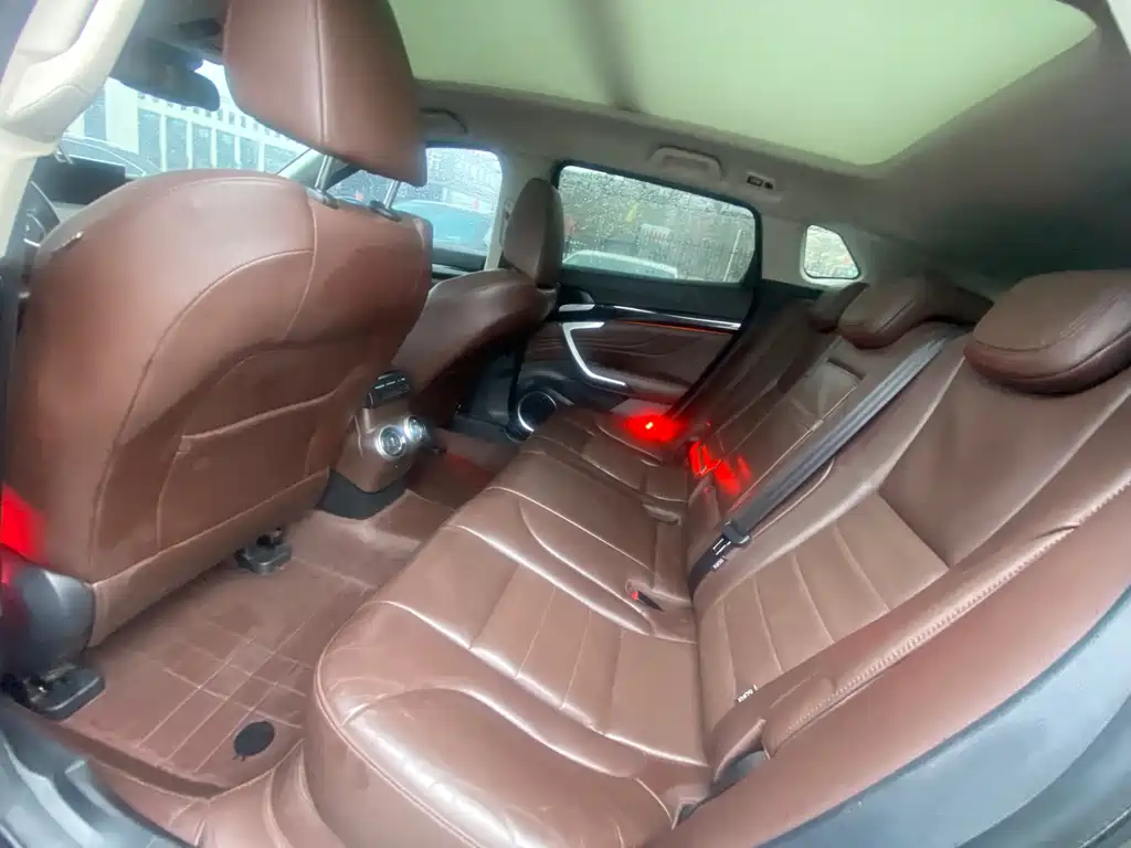 WEI PAI WEI BRAND VV7