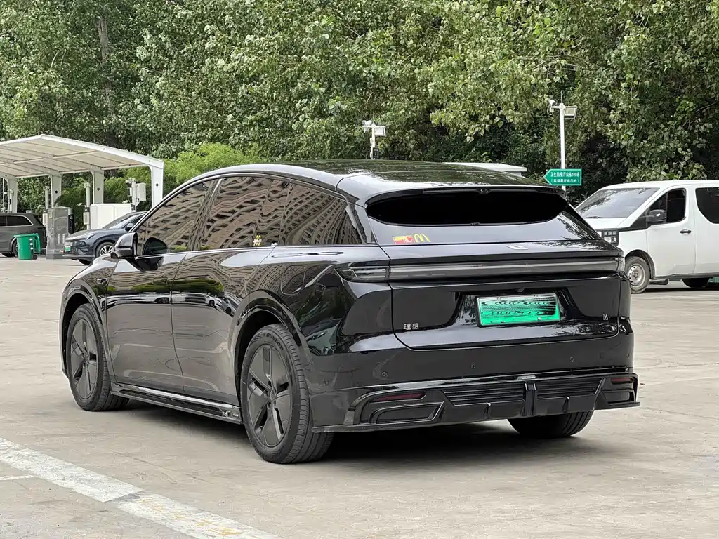 Li Auto Идеальный i6 — миниатюра 9