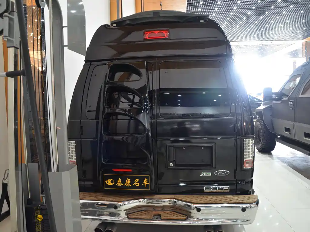 Ford E350 2017 5.4L AT