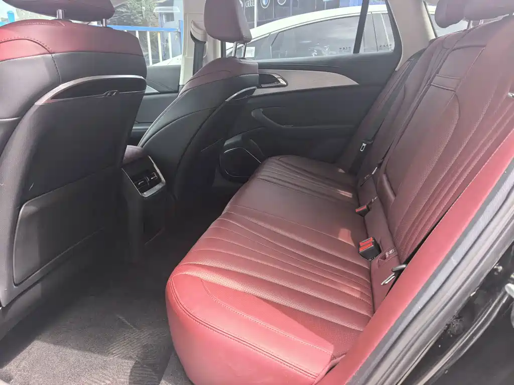 Hongqi Hongqi H5 — миниатюра 5
