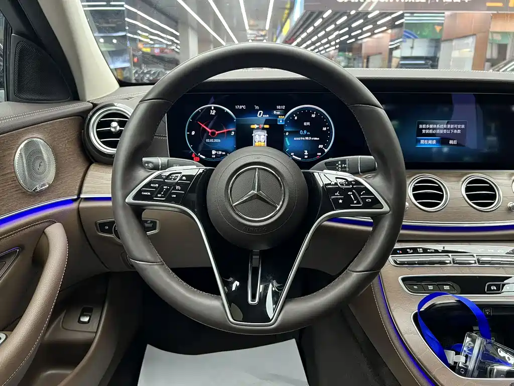 MERCEDES-BENZ E CLASS