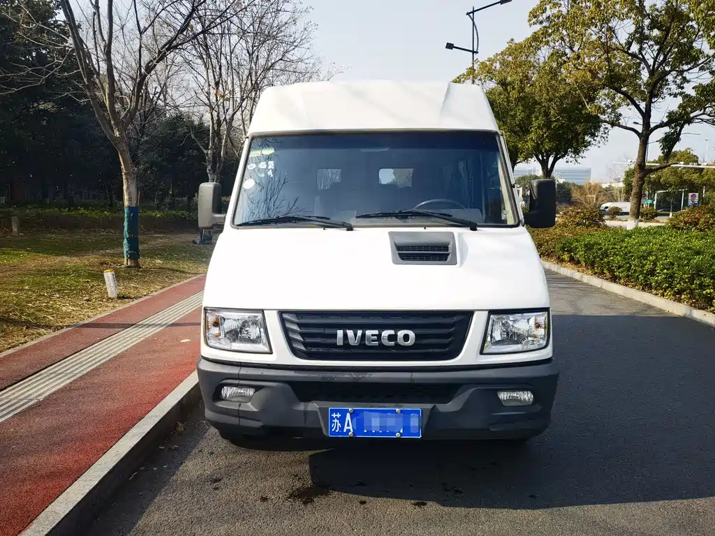 IVECO PROUD