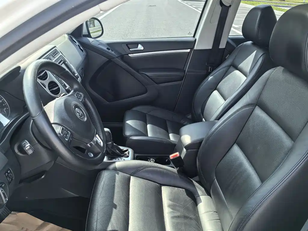 Volkswagen Tiguan 2015 1.8TSI AT Luxury