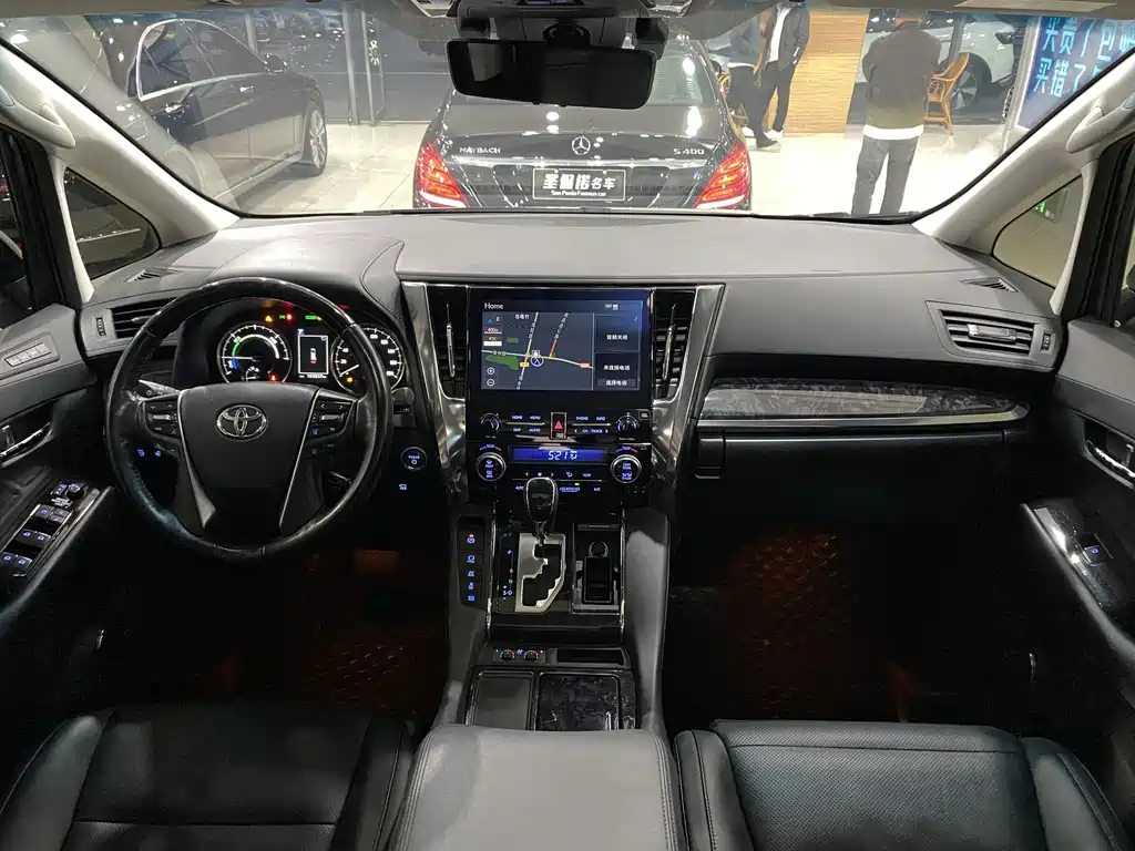 Toyota Vellfire — миниатюра 11