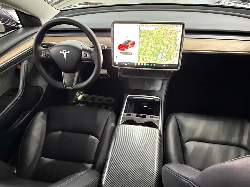 Tesla Model 3 — миниатюра 5