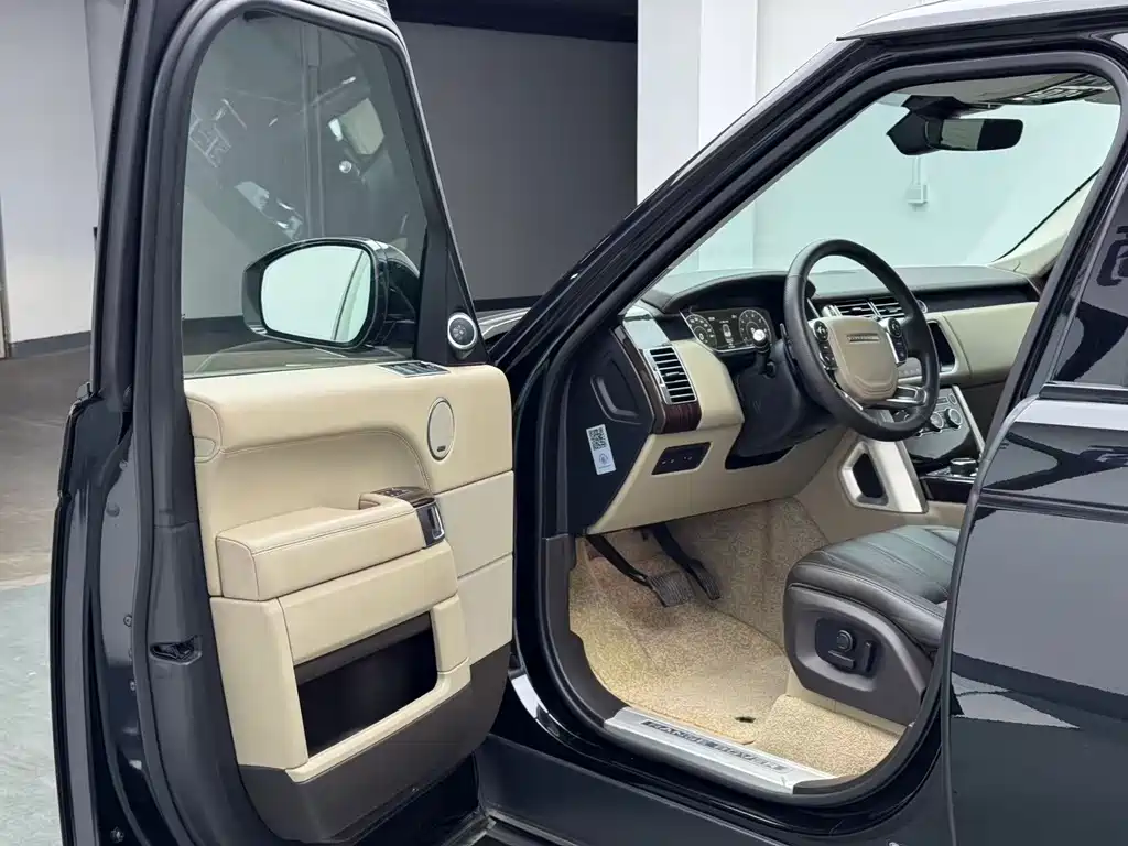 Land Rover Range Rover — миниатюра 4
