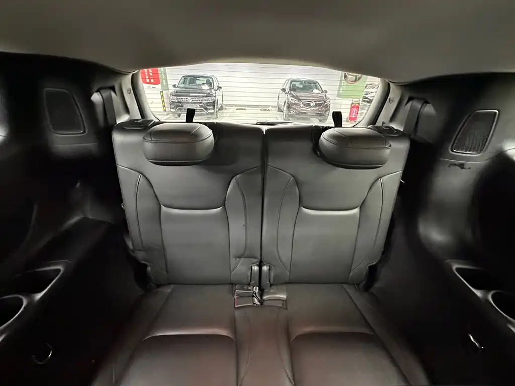 Jeep Grand Commander — миниатюра 17