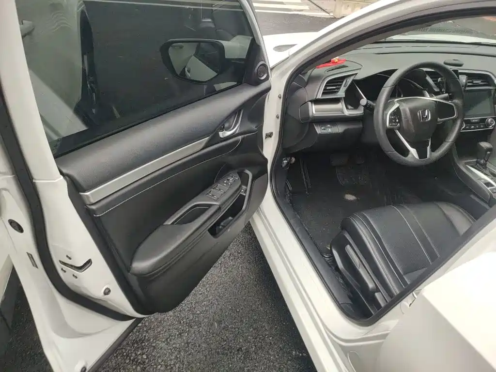 Honda Civic — миниатюра 17