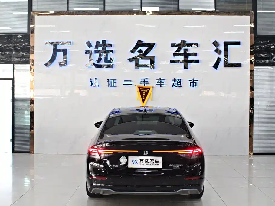 Honda Accord — миниатюра 13