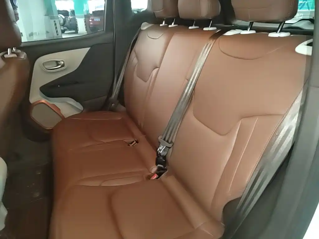 Jeep Renegade — миниатюра 17