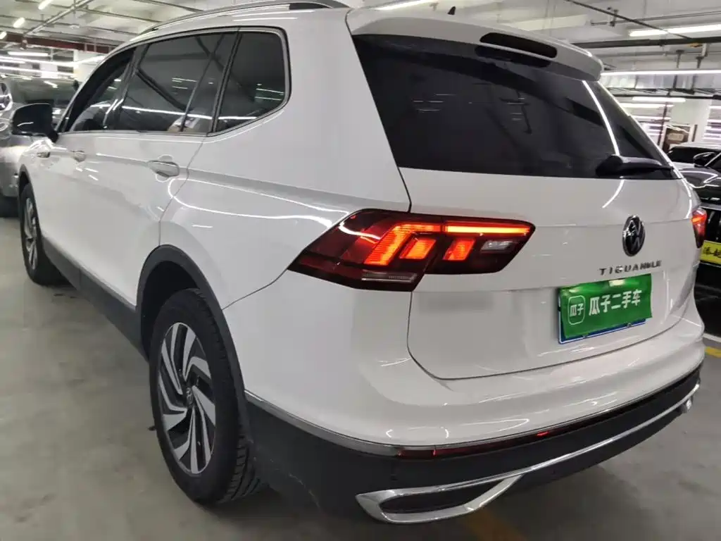 Volkswagen Tiguan L — миниатюра 5