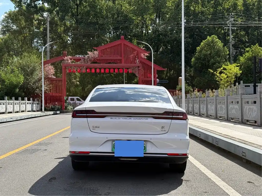 BYD Han — миниатюра 4