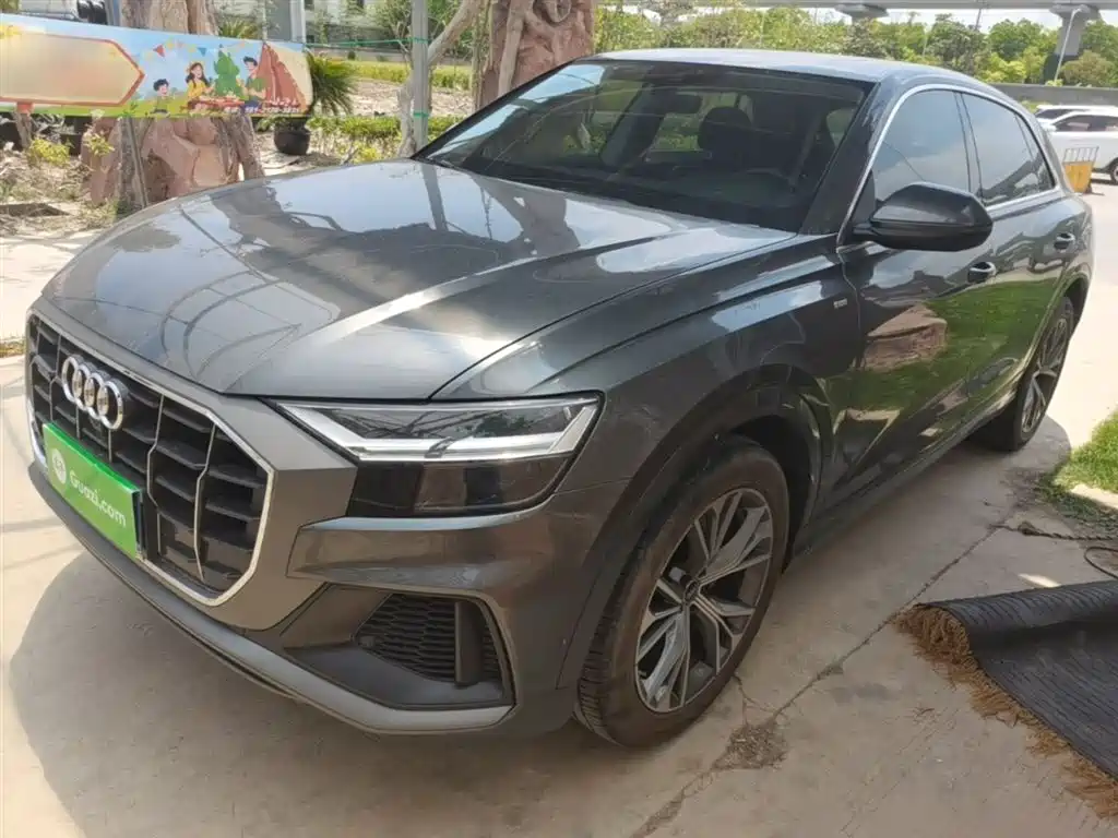 Audi Q8 2021
