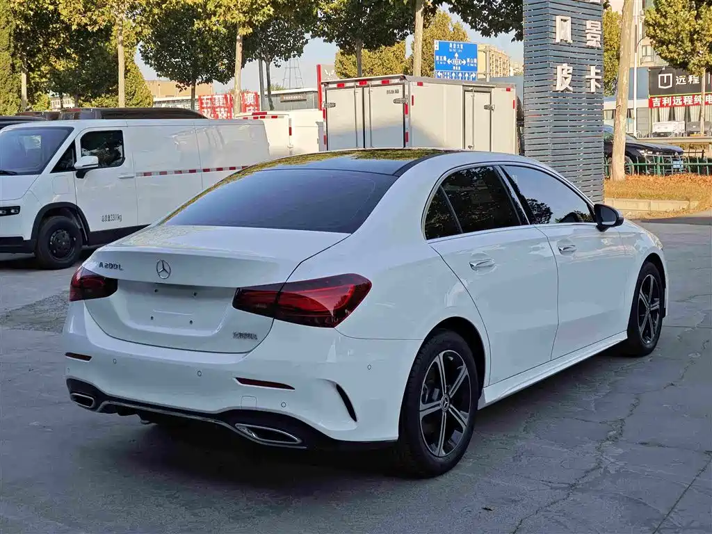 Mercedes-Benz A-Class 2024 — фото 4