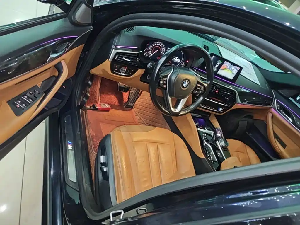 BMW 5 Series — миниатюра 16