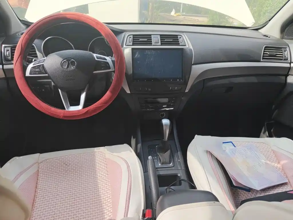 BAIC Senova X65 — миниатюра 10
