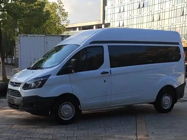 Ford Transit — миниатюра 6